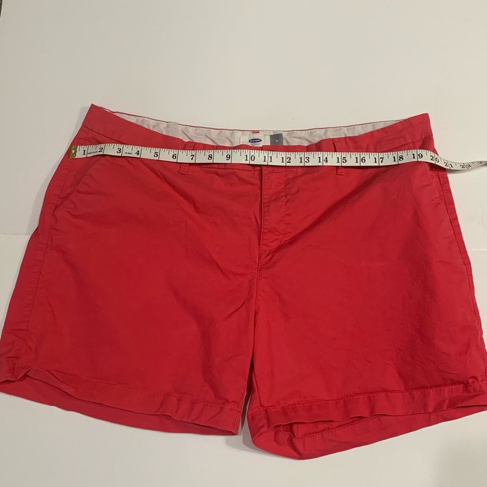 Old Navy Shorts - Picture 2 of 4